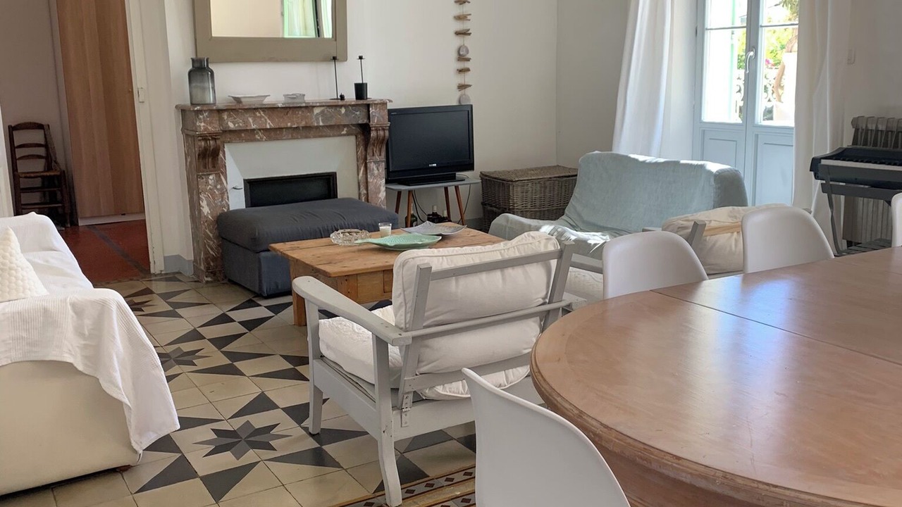 Photo of Livingroom in Le Mourillon