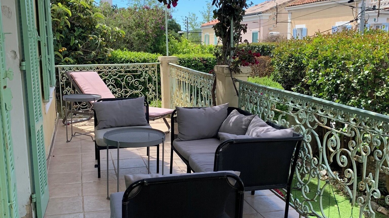 Photo of Patio Balcony in Le Mourillon
