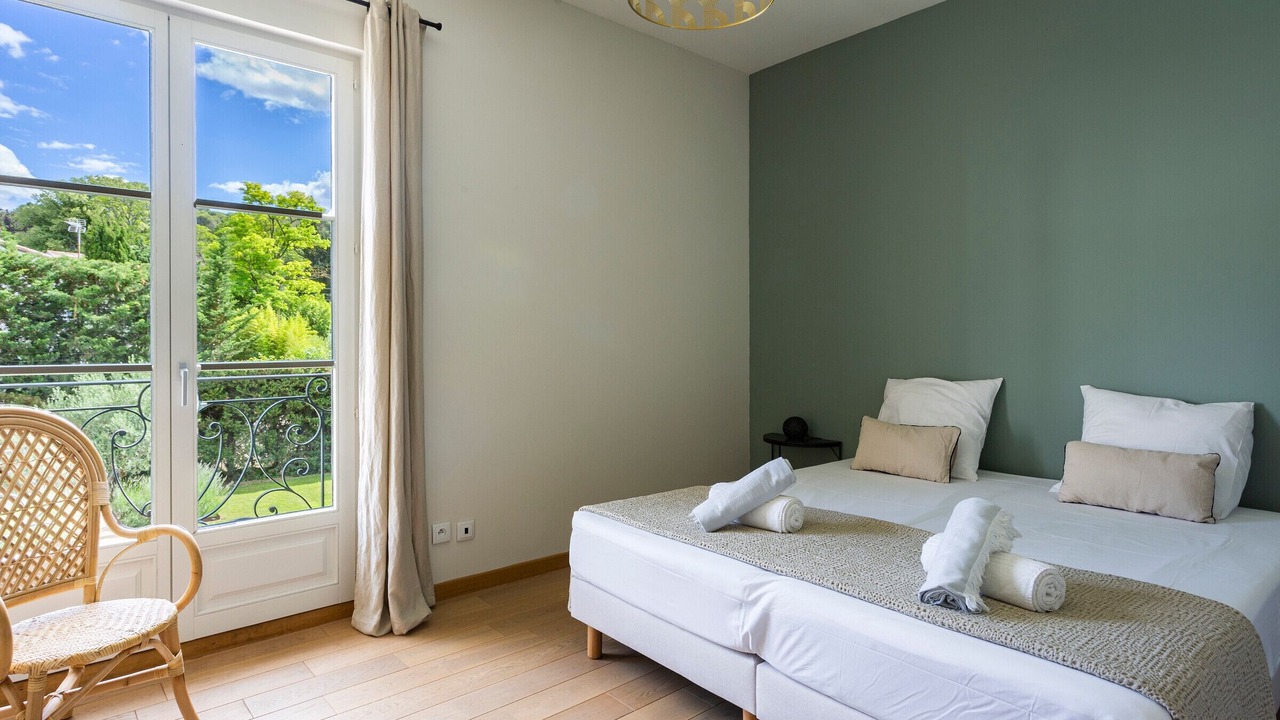 Photo of Bedroom in Saint-Etienne-du-Gres