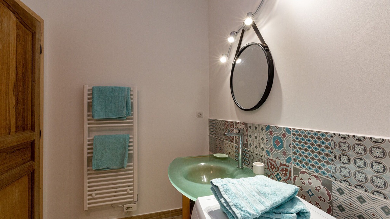 Photo of Bathroom in Chateauneuf-de-Gadagne