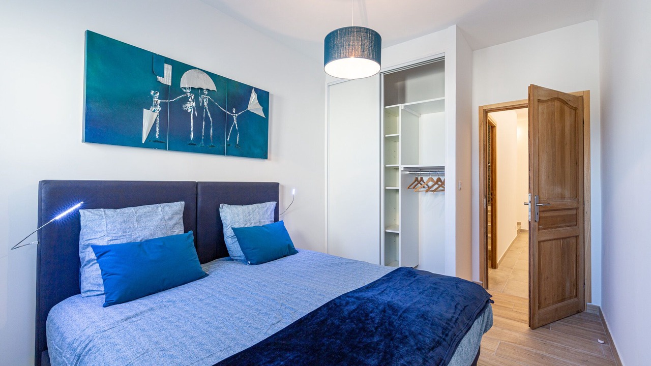 Photo of Bedroom in Chateauneuf-de-Gadagne