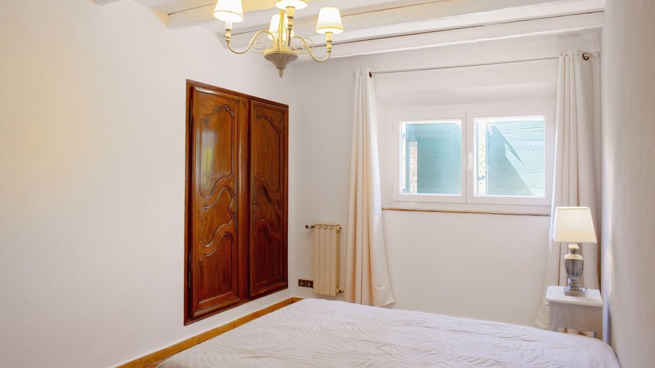 Photo of Bedroom in La Roquebrussanne