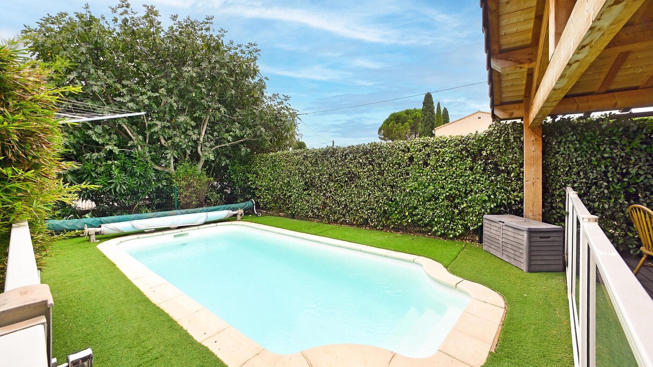 Photo of Outdoor in Rochefort-du-Gard