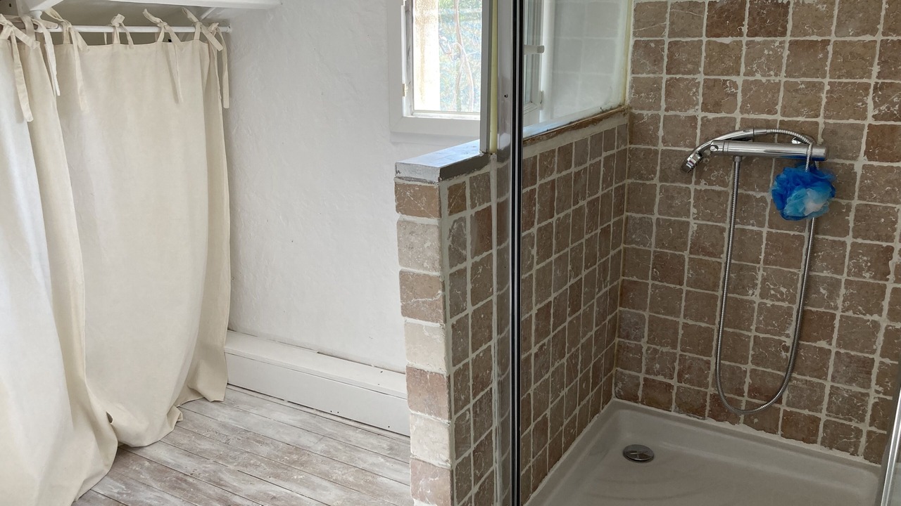 Photo of Bathroom in Eoures