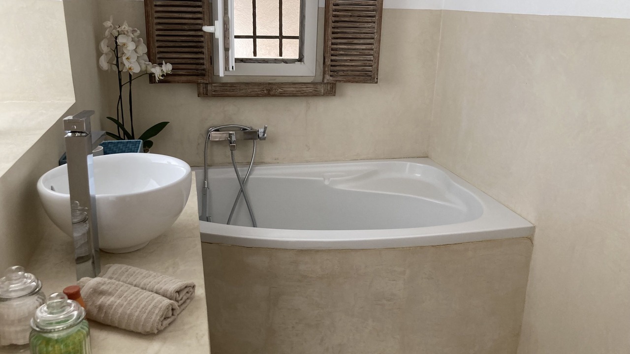 Photo of Bathroom in Eoures