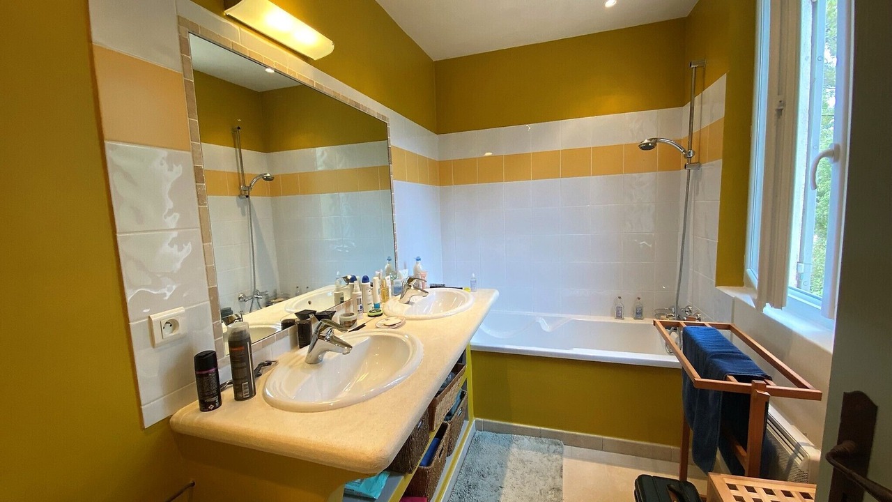 Photo of Bathroom in Menerbes