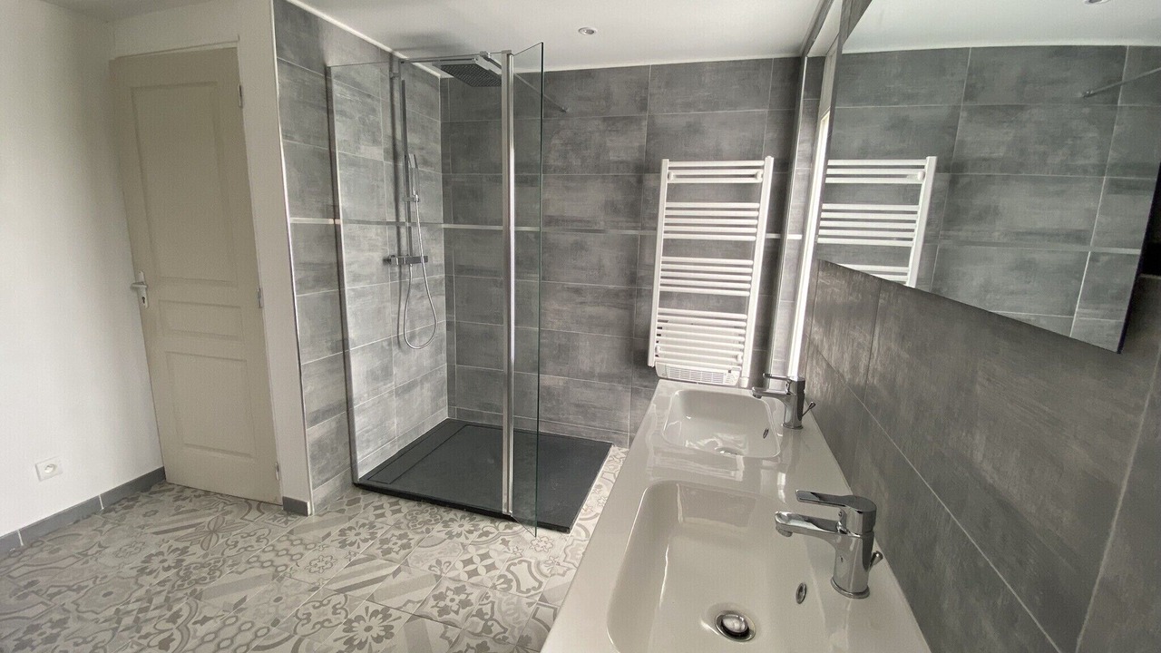 Photo of Bathroom in Molleges