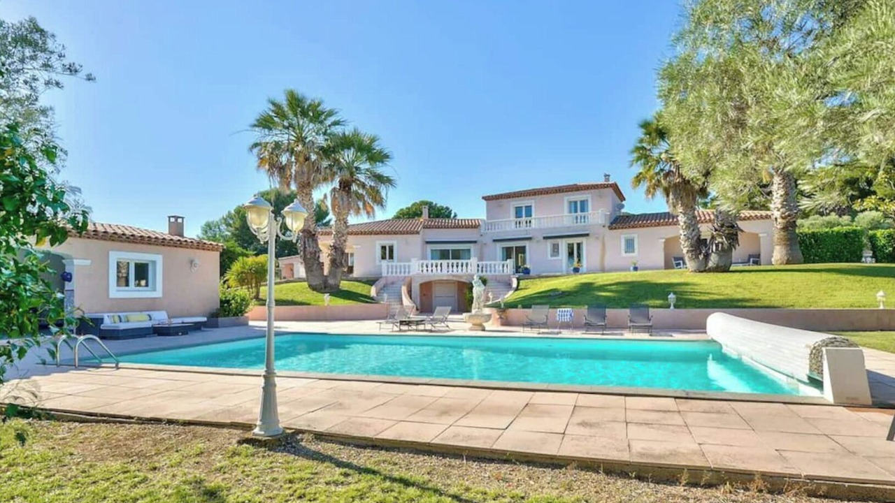 Photo of Outdoor in La Fare-les-Oliviers