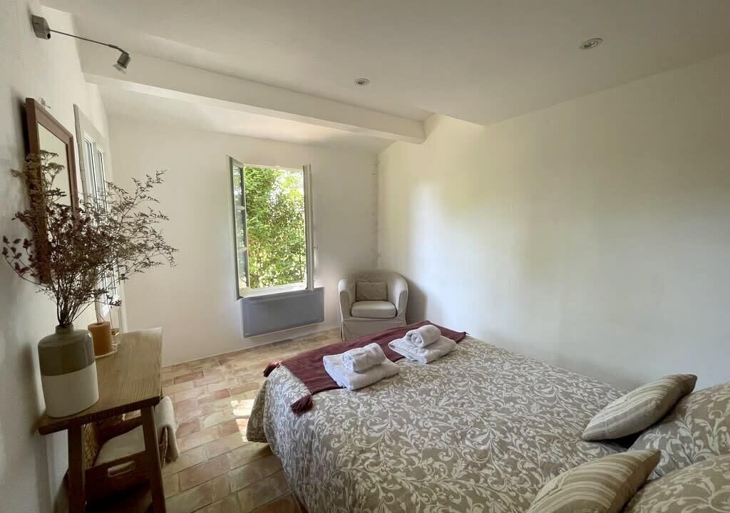 Photo of Bedroom in Lambesc