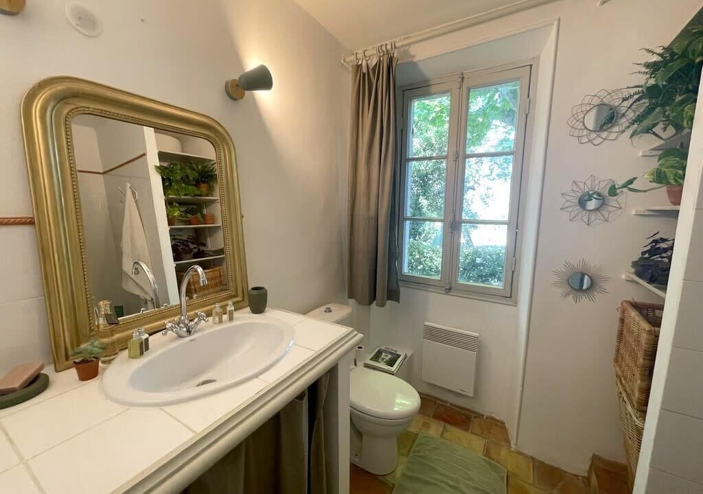 Photo of Bathroom in Lambesc