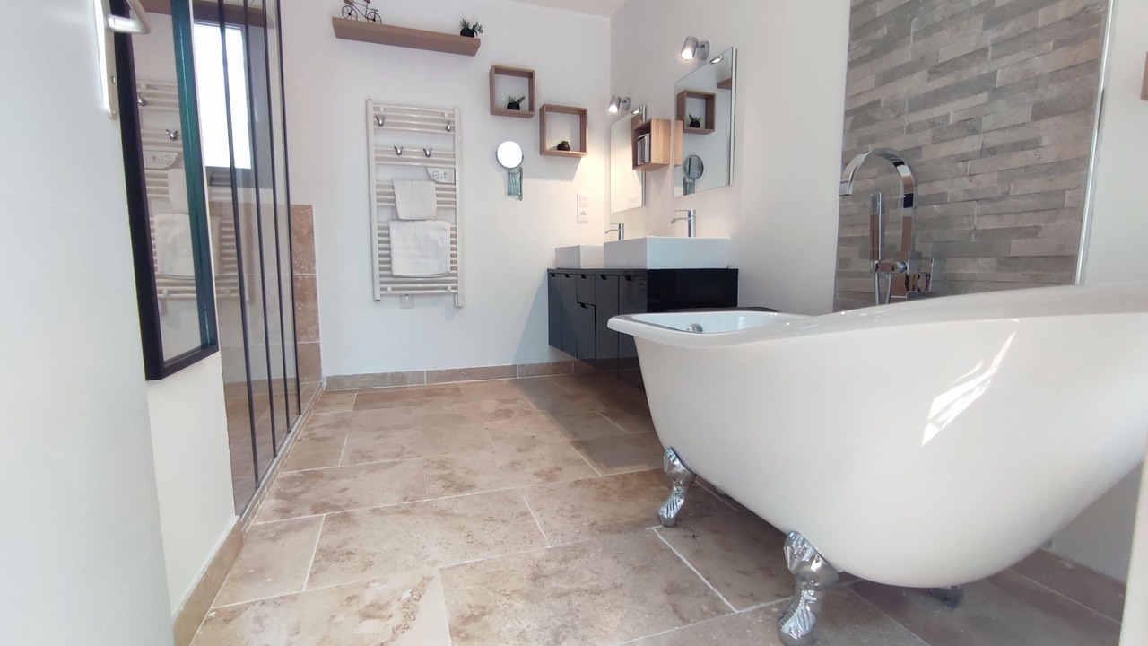 Photo of Bathroom in Oppede