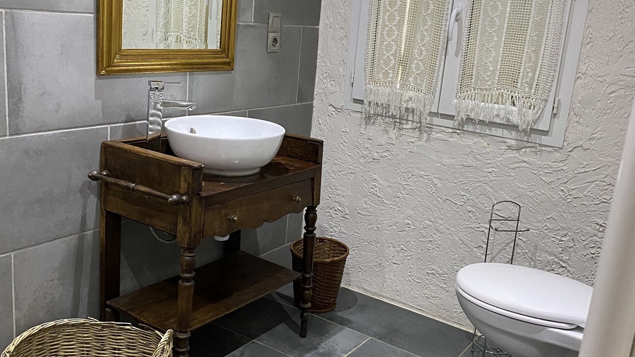 Photo of Bathroom in Piolenc