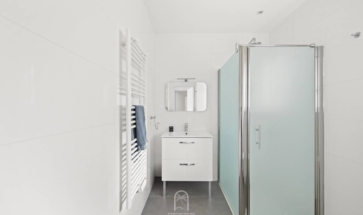 Photo of Bathroom in Le Pradet