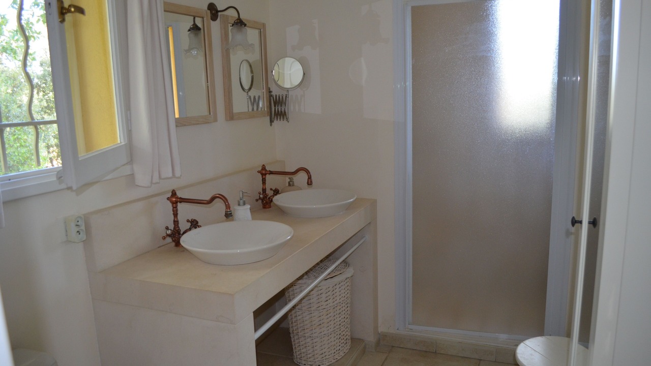 Photo of Bathroom in Le Thoronet