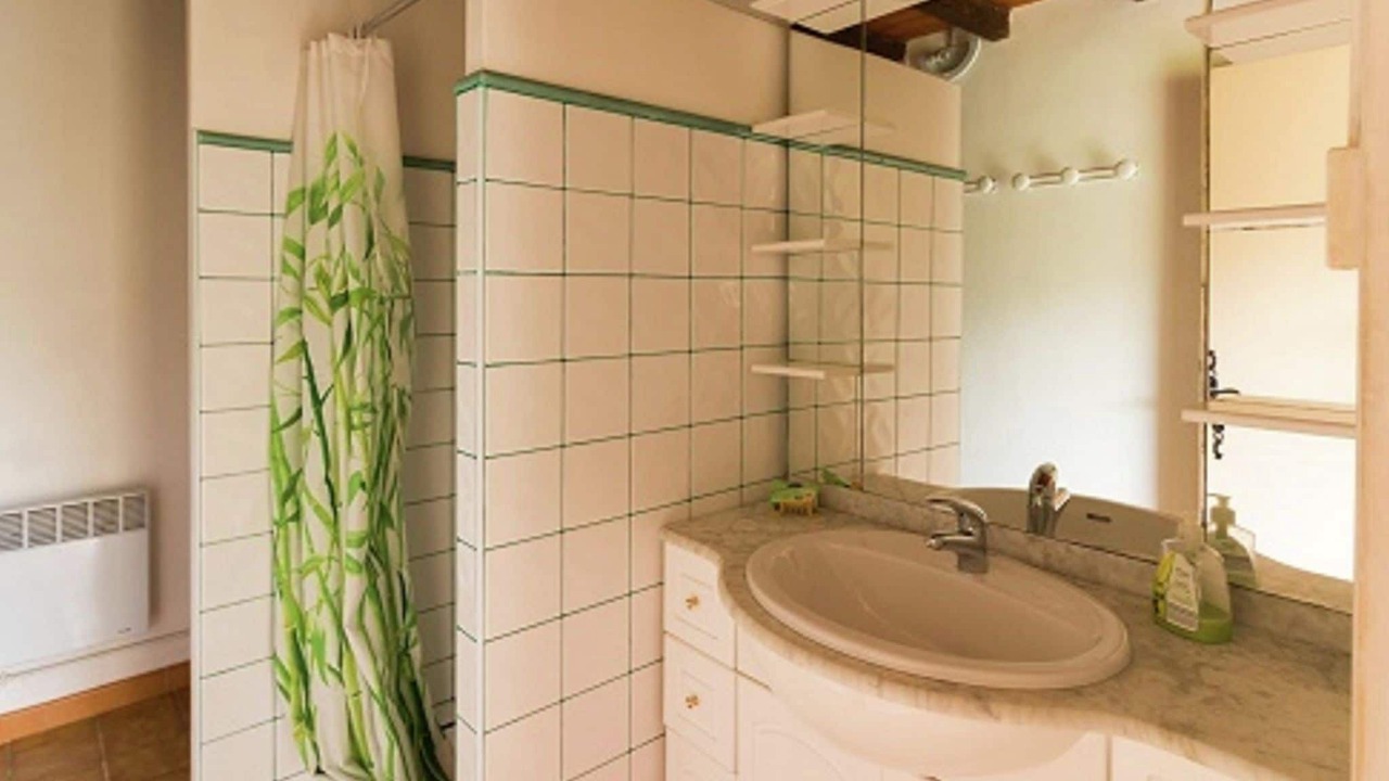 Photo of Bathroom in Oppede