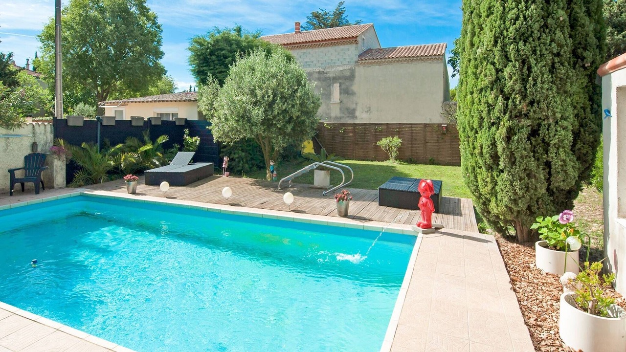 Photo of Outdoor in Orange