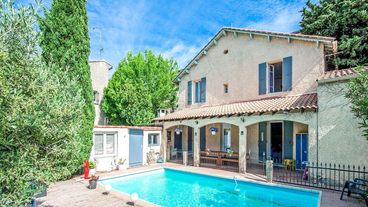 Photo of Outdoor in Orange