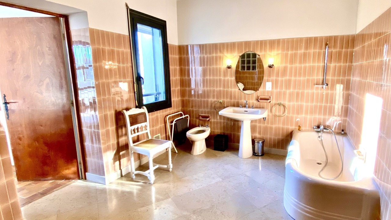 Photo of Bathroom in Sablet