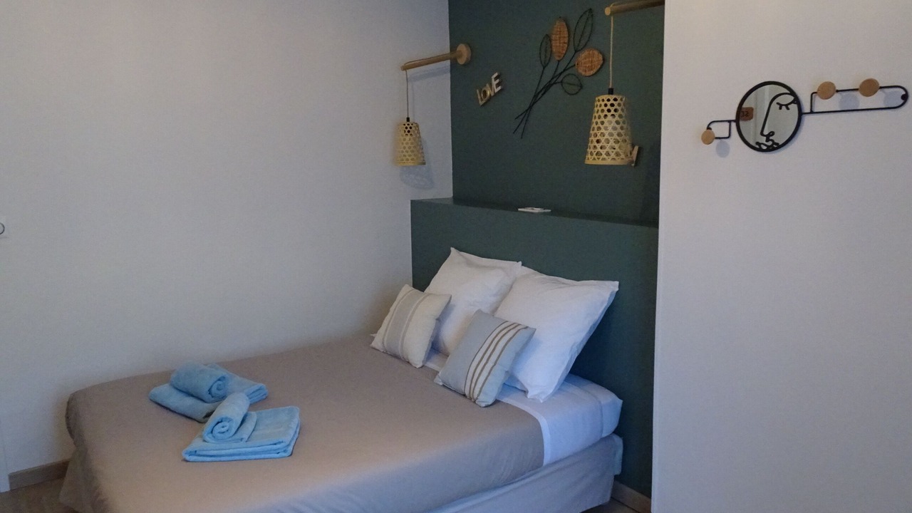 Photo of Bedroom in Venterol