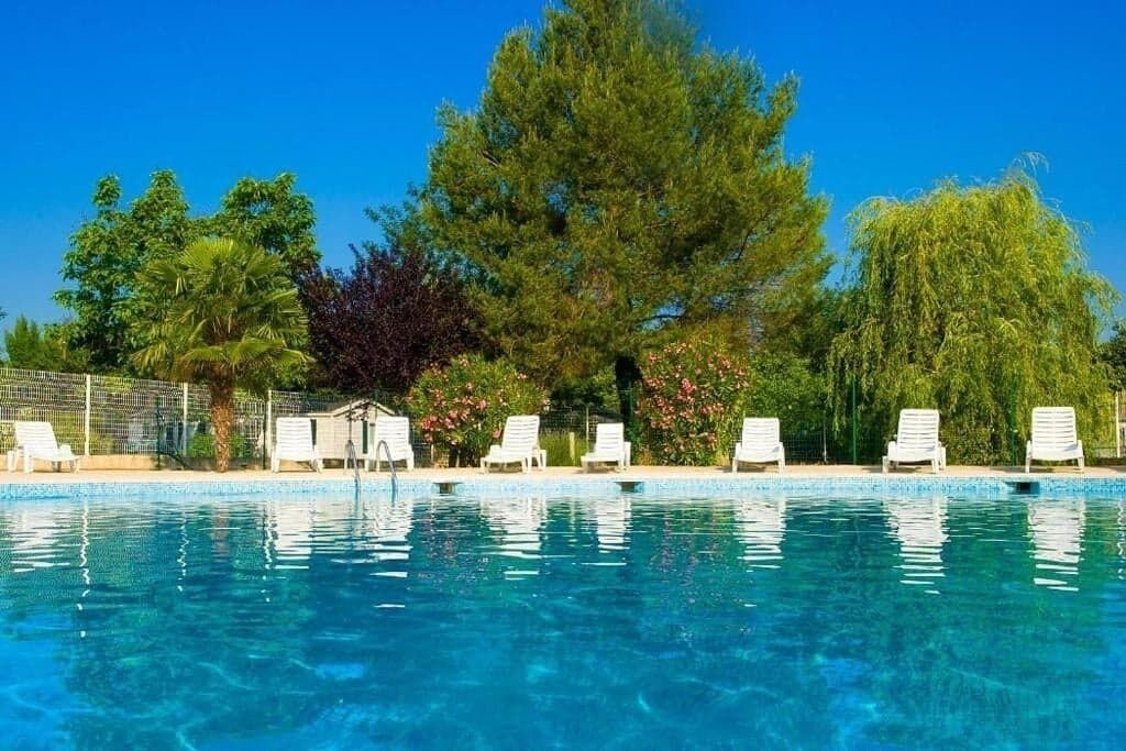 Photo of Outdoor in La Roque-d'Antheron