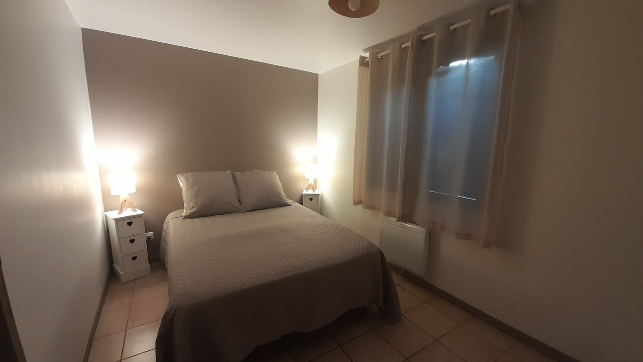 Photo of Bedroom in Plaisians