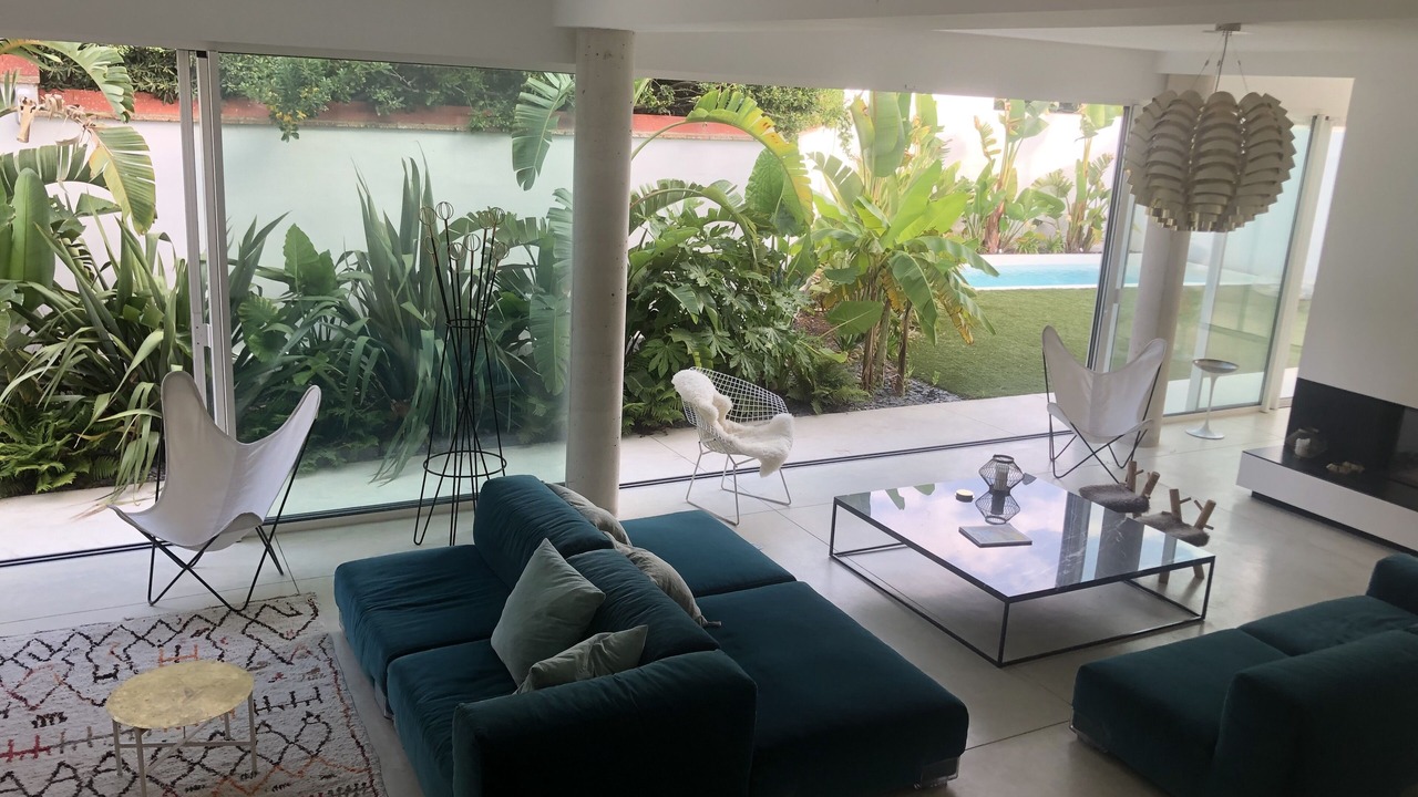 Photo of Livingroom in 8th Arrondissement