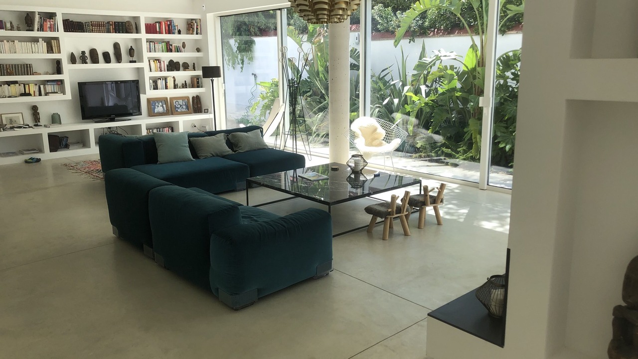 Photo of Livingroom in 8th Arrondissement