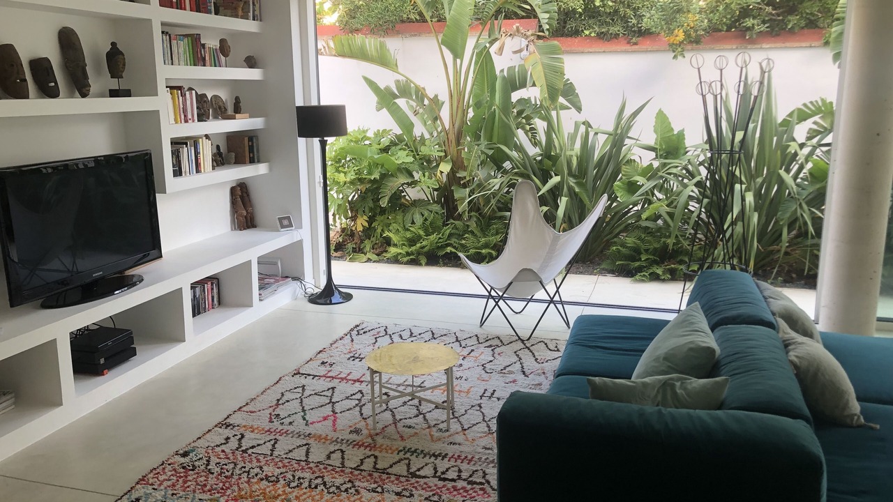 Photo of Livingroom in 8th Arrondissement