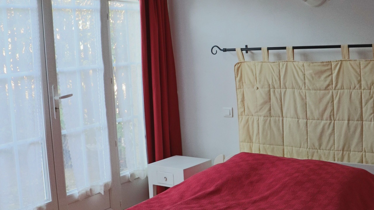 Photo of Bedroom in La Bastide-des-Jourdans