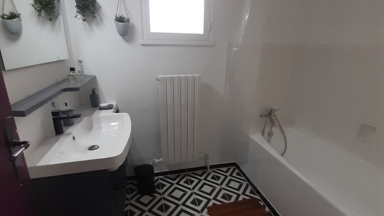 Photo of Bathroom in Morieres-les-Avignon