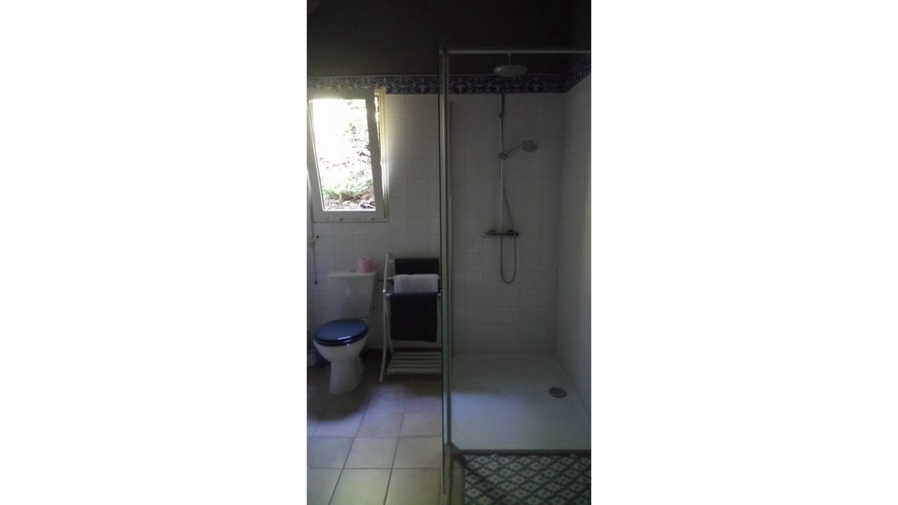 Photo of Bathroom in Entraigues-sur-la-Sorgue