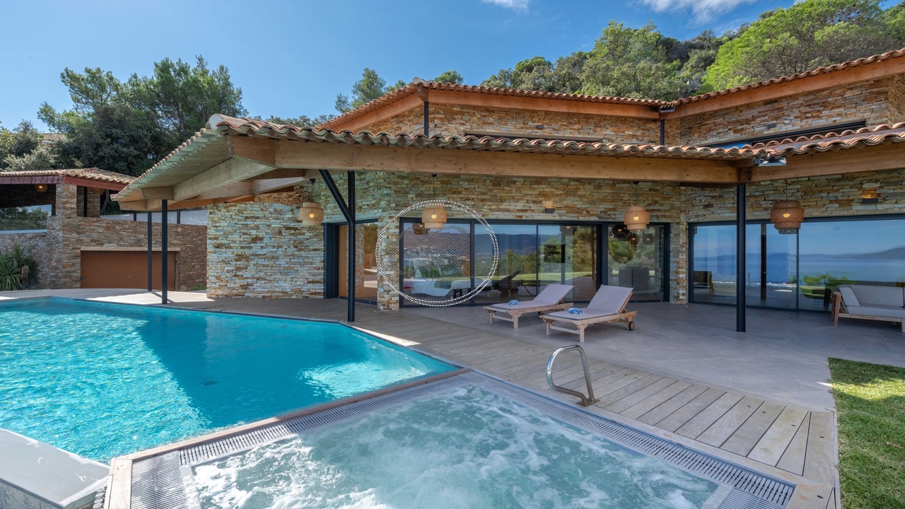 Photo of Outdoor in Cap Benat