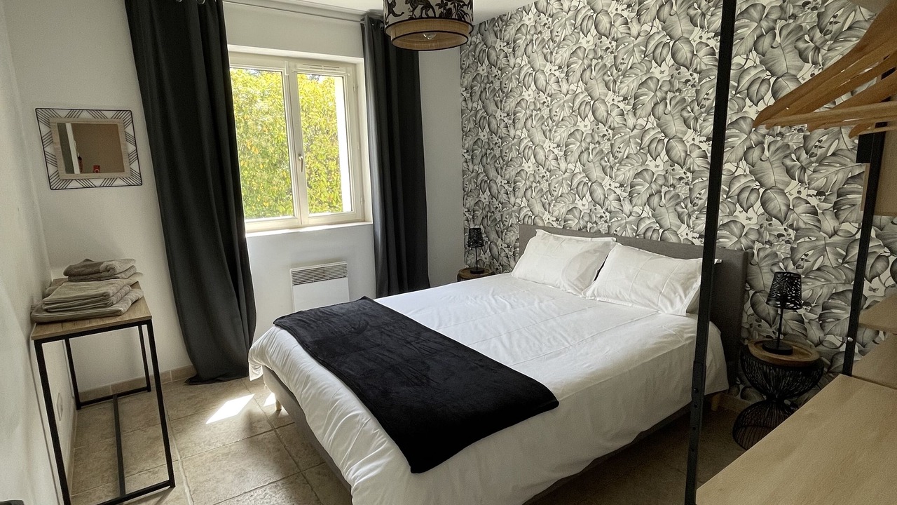Photo of Bedroom in Gordes