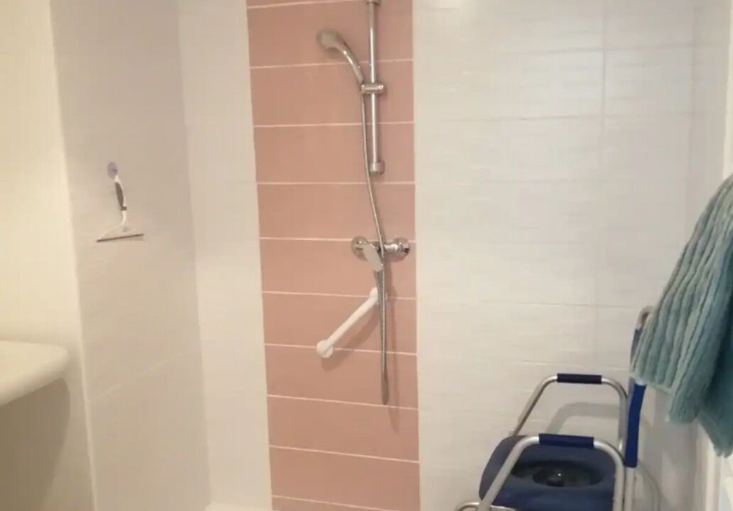 Photo of Bathroom in La Fare-les-Oliviers