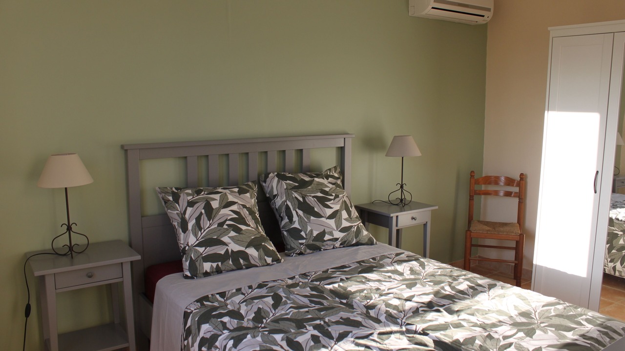 Photo of Bedroom in Noves