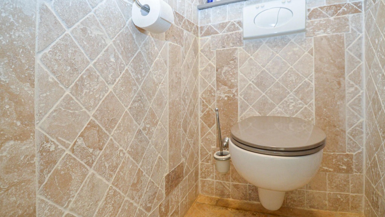 Photo of Bathroom in Jonquieres-Saint-Vincent