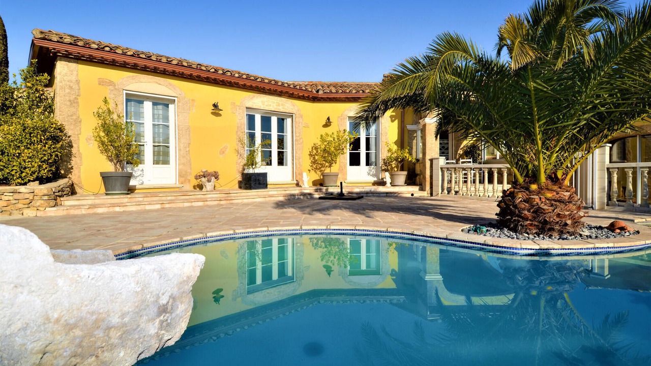 Photo of Outdoor in Jonquieres-Saint-Vincent