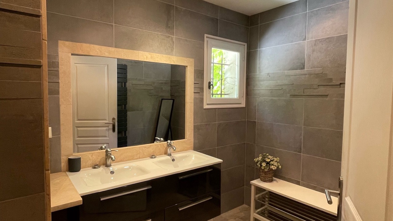 Photo of Bathroom in Crillon-le-Brave