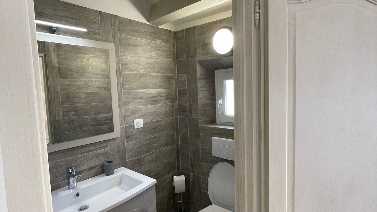 Photo of Bathroom in Maussane