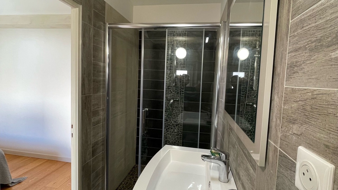 Photo of Bathroom in Maussane