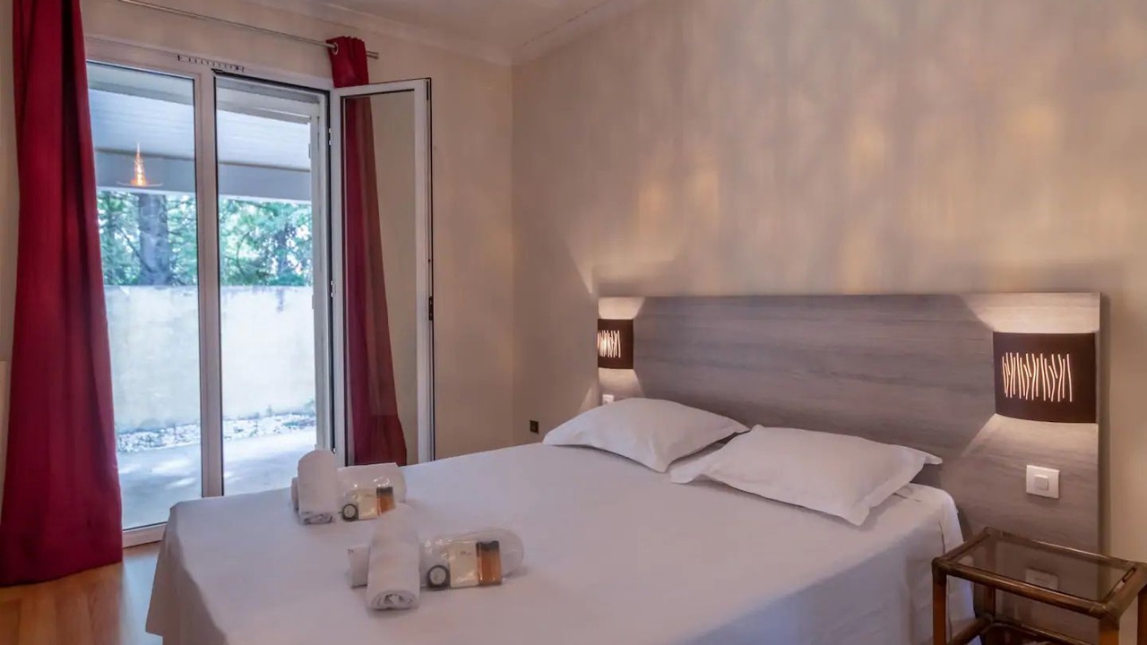 Photo of Bedroom in Velleron