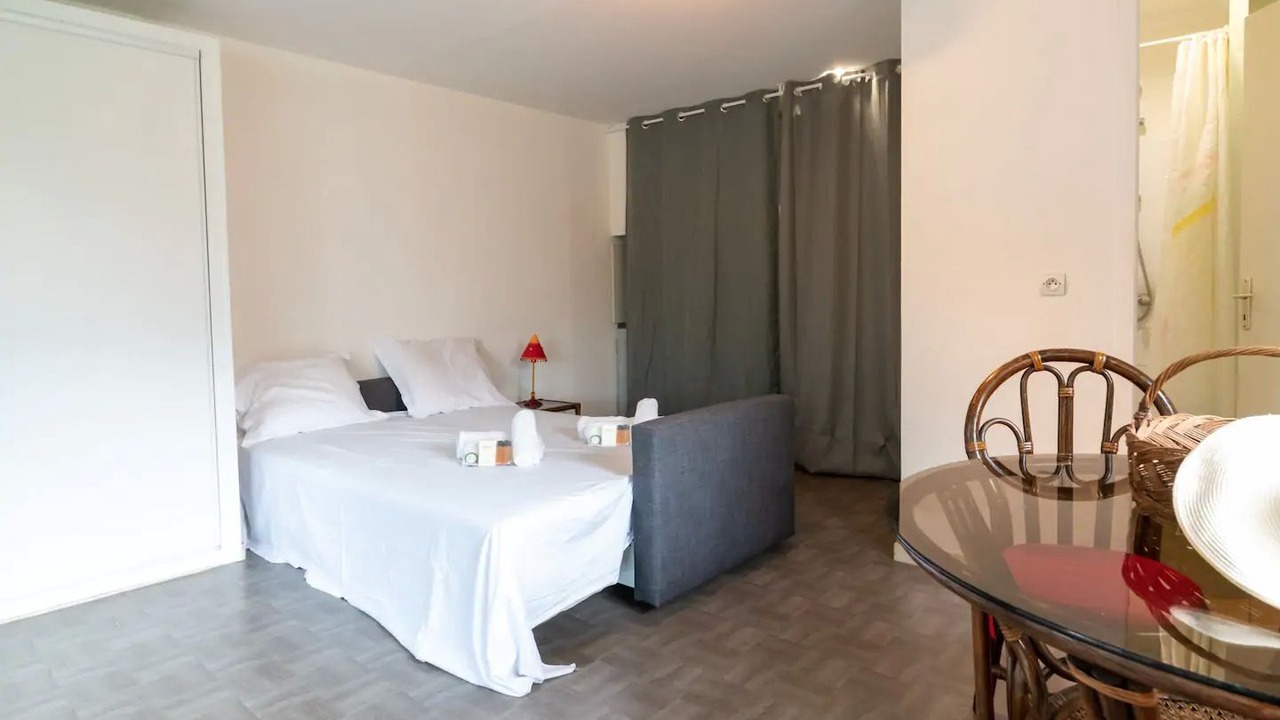Photo of Bedroom in Velleron