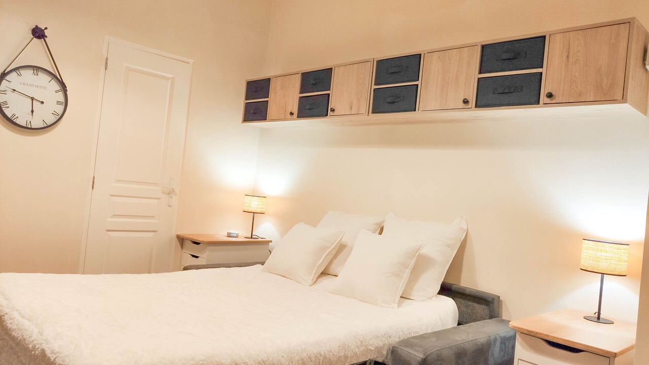 Photo of Bedroom in Plan-de-Cuques