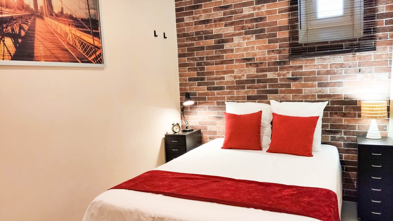 Photo of Bedroom in Plan-de-Cuques