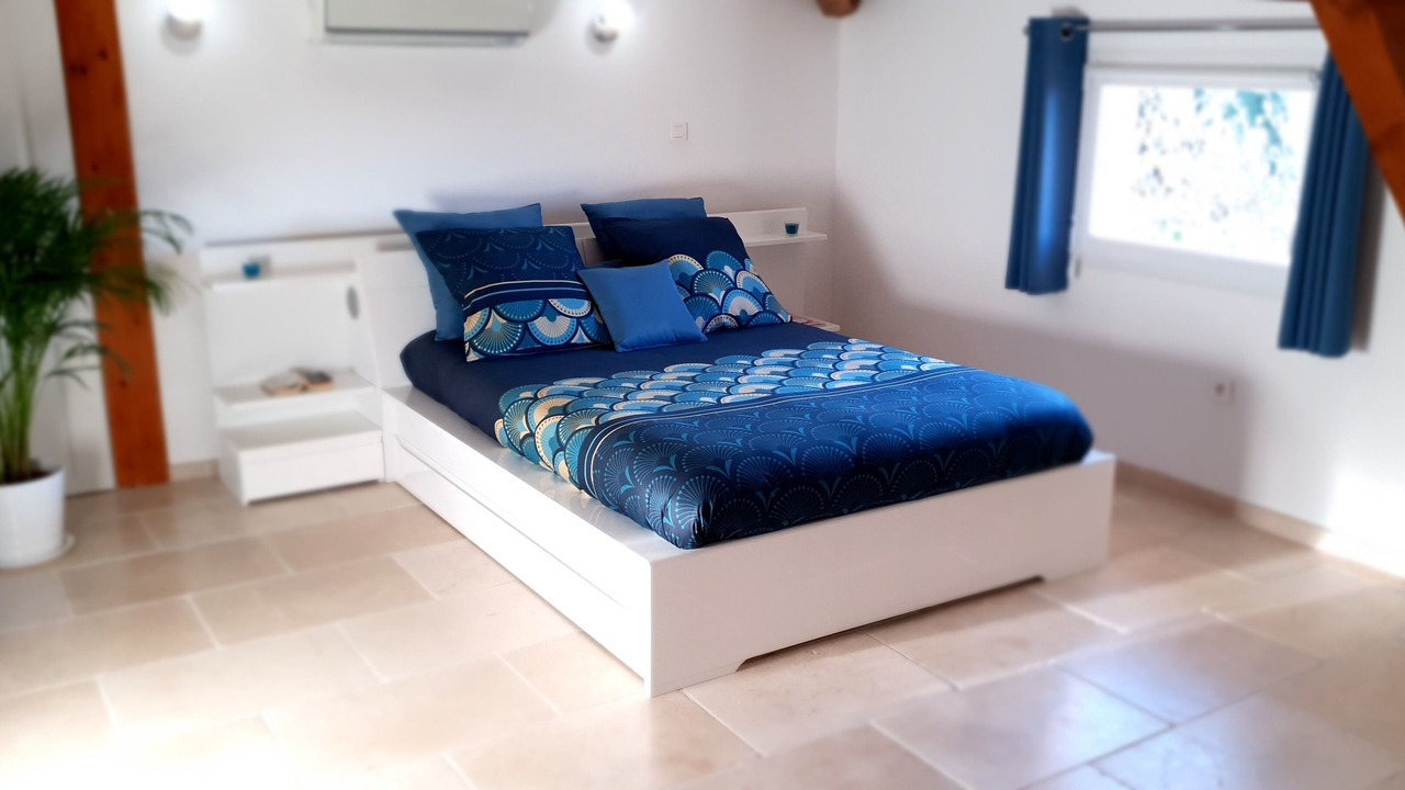Photo of Bedroom in Saint-Cannat