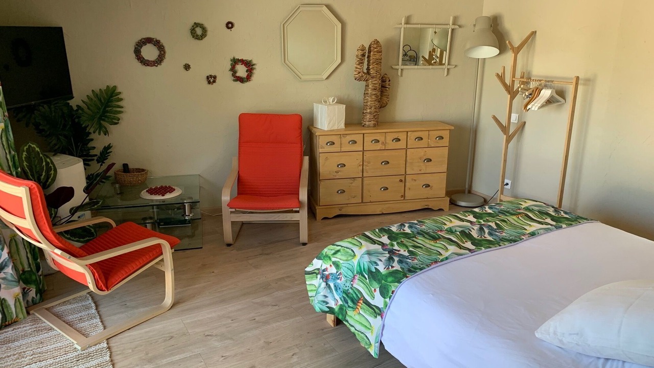 Photo of Bedroom in Caromb