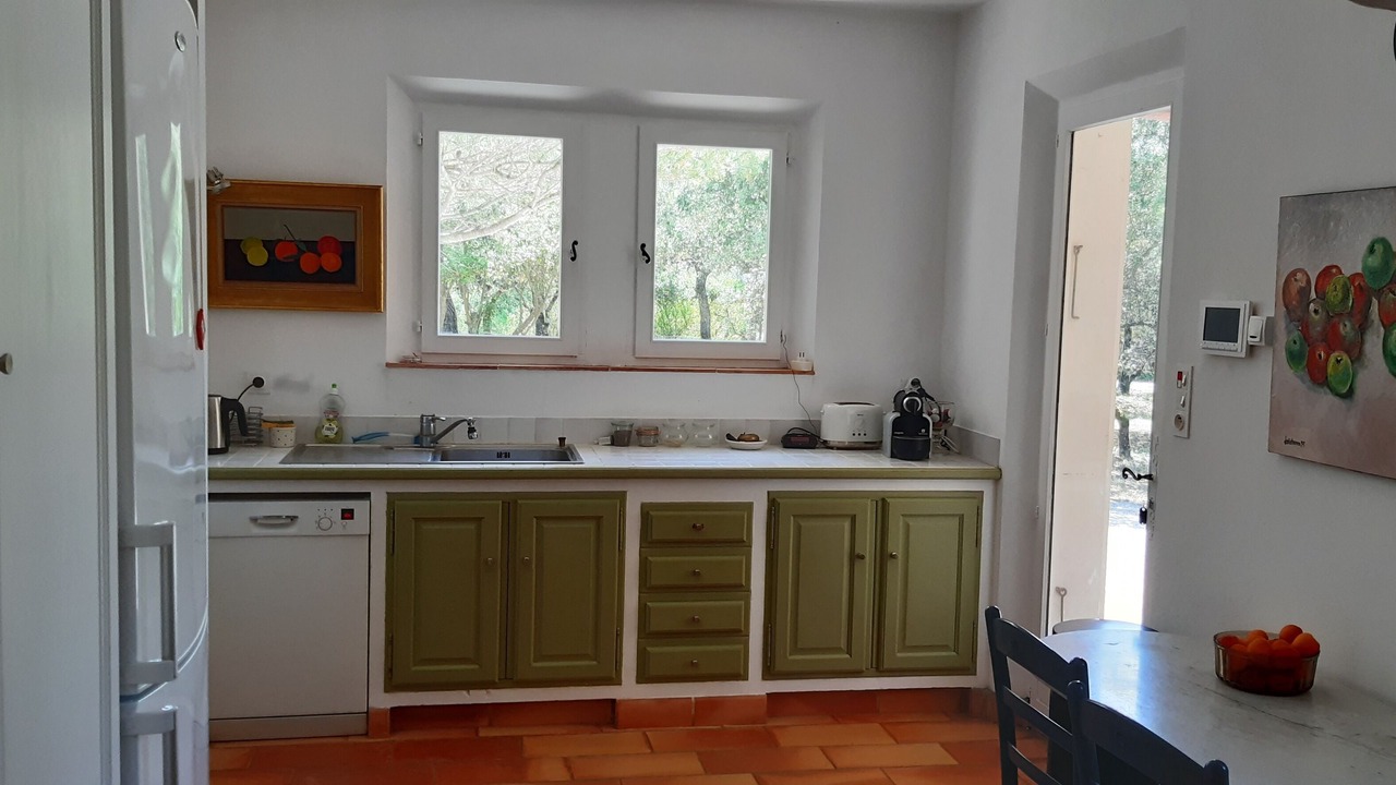 Photo of Kitchen in Menerbes