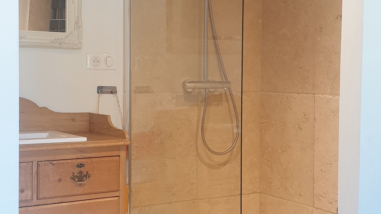 Photo of Bathroom in Menerbes