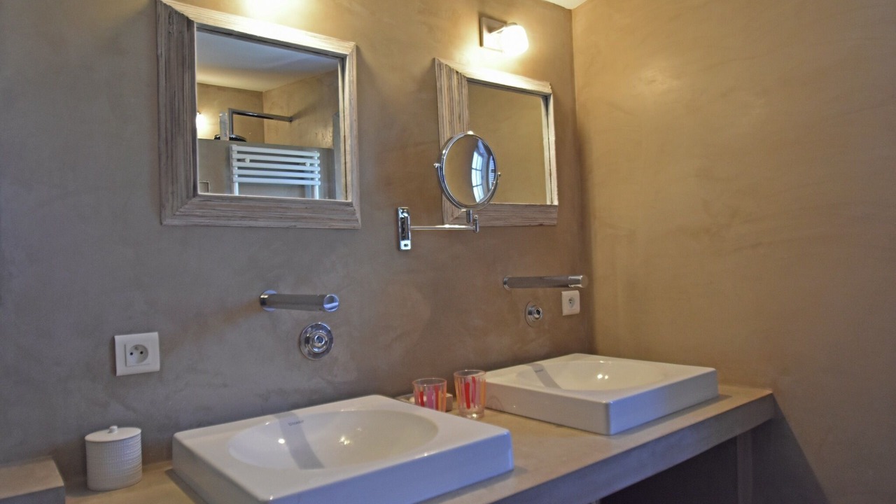 Photo of Bathroom in Roussillon