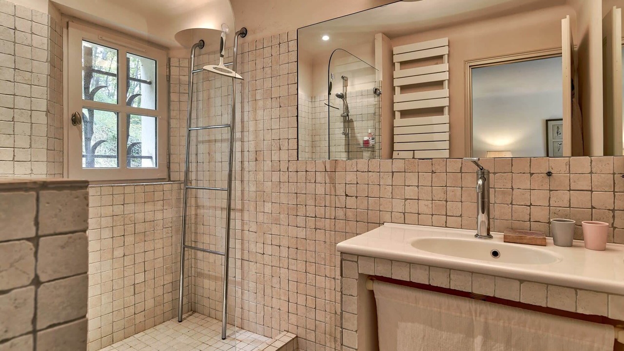 Photo of Bathroom in Cadenet